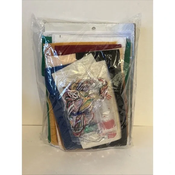 Bucilla Christmas Ark Kit #85333 Felt Home Décor NOS Sealed Noah's Nativity Kit - Picture 6 of 7